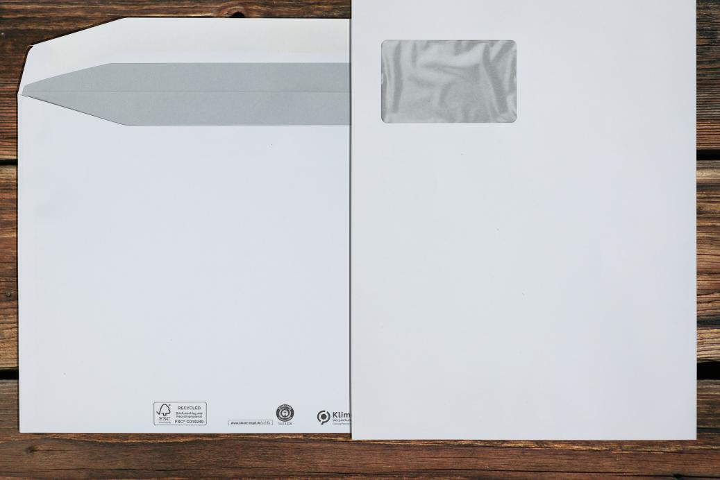 Kuvertierhüllen mit Fenster C4 229x324 mm Nassklebend Recycling Weiß 100 g/qm